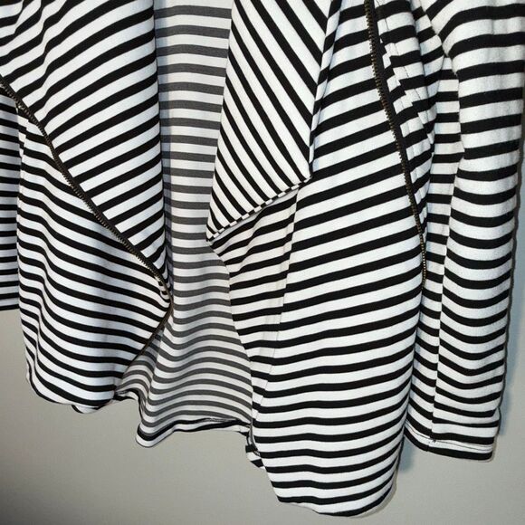 My Beloved Women’s Striped Waterfall Jacket Cardigan – Black White Asymmetrical - Picture 4 of 15